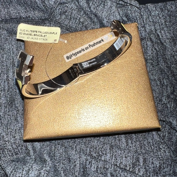 Hermès Clic H Bracelet Jaune Citron PM NEW - Picture 7 of 17